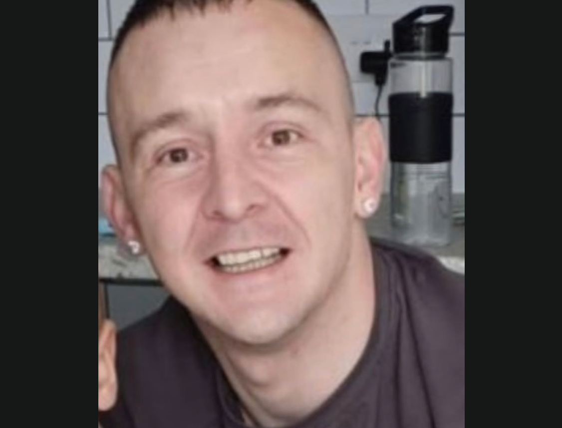 Stephen Ramsey Obituary – Death: Belfast Community Mourns Sudden Loss of Devoted Father